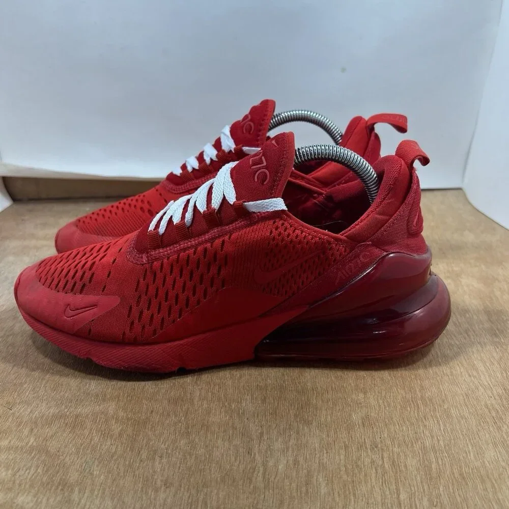 Nike Air Max 270 Triple Red Low Top Walking Sneakers Men’s Size 9 CV7544-600